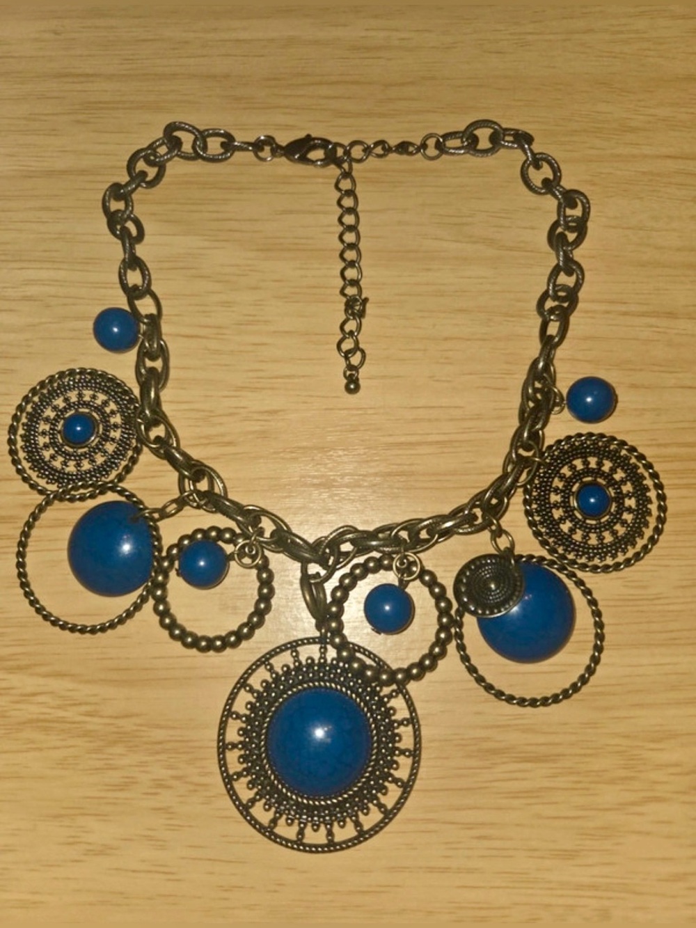Gorgeous Vintage Blue Statement Circle Charm Necklace - Women Jewelry
